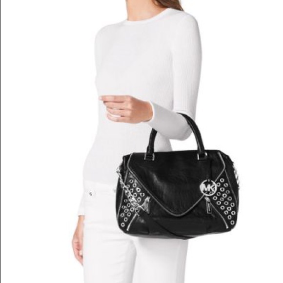 Michael Kors Handbags - MK purse